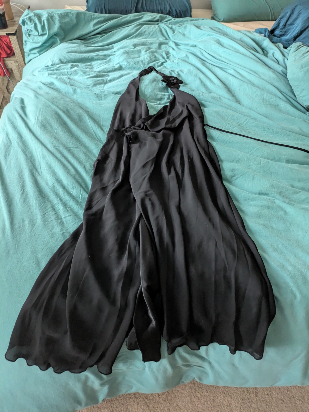 NWT Alyn Paige Black Halter Wrap Dress Size 5/6 Floral Applique